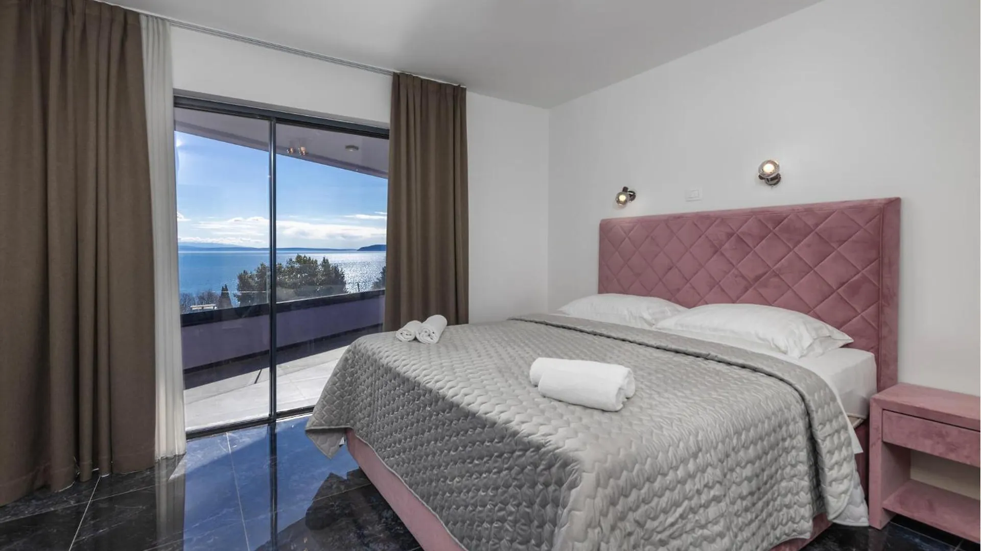 Lovely Apartment In Lovran With House Sea View Chorvatsko
